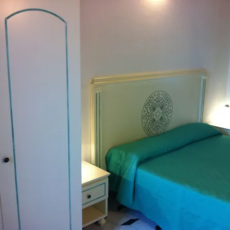 Rocca Sul Mare فيستَ