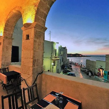 מלון Rocca Sul Mare ויאסטה