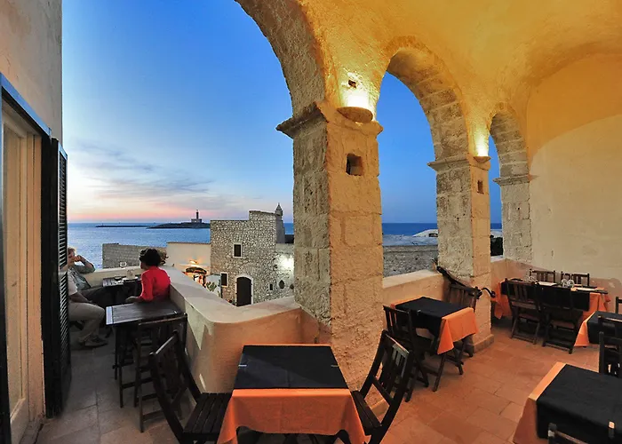 Rocca Sul Mare Hotel *